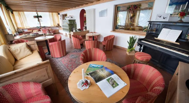 Hotel Bucaneve, Забронировать Отель Ливиньо Ливиньо