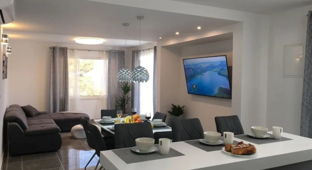 Apartments Amazing View, Забронировать Апартаменты/квартира Врбоска Остров Хвар