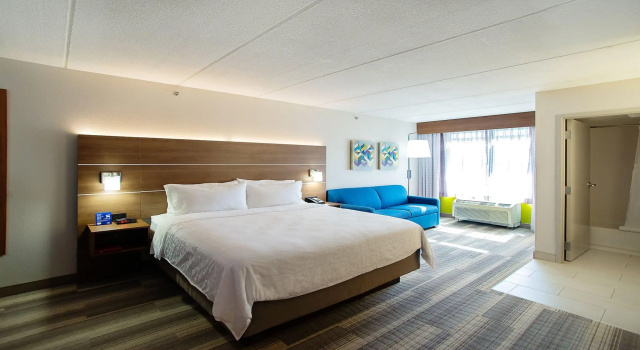 Двухместный люкс Holiday Inn Express Hotel & Suites Tempe by IHG