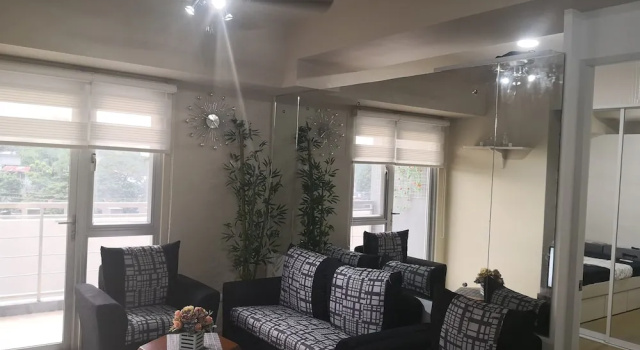 Номер Standard c 1 комнатой с балконом Compact Studio Unit @ Centrio Tower