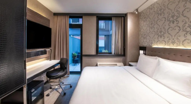 Двухместный номер Deluxe Guest с балконом Aliz Hotel Times Square