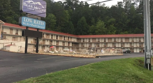 Rodeway Inn On The Parkway, Забронировать Отель Отели Great Smoky Mountains National Park с парковкой, Парковка