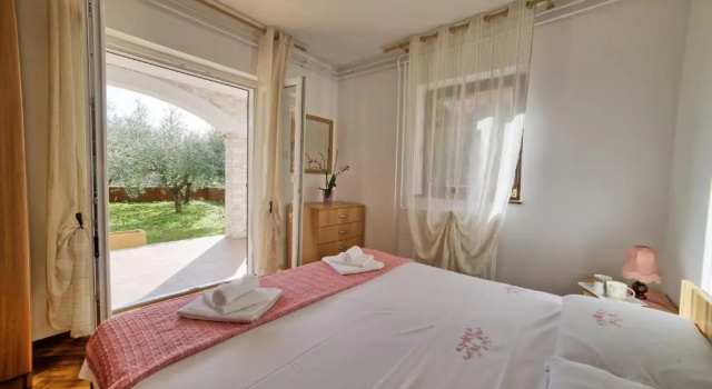 Apartments Mirella, Забронировать Апартаменты/квартира Новиград 