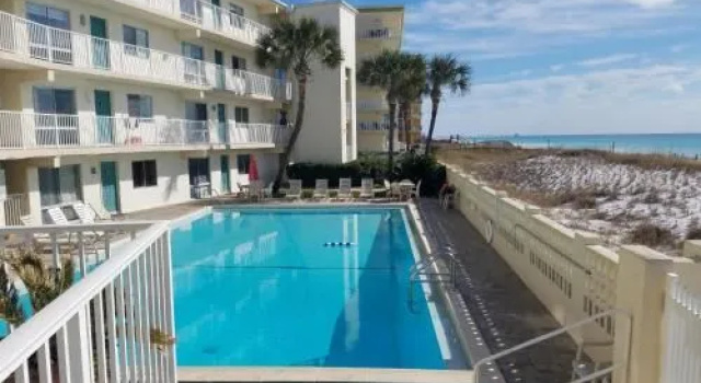 Emerald Coast Getaway in Fort Walton Beach!, Забронировать Дом для отпуска Коттеджи Emerald Coast, Коттедж