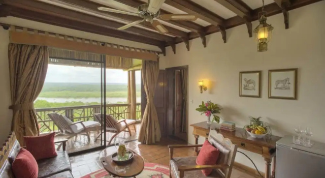 Люкс Paraa Safari Lodge