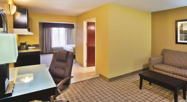 Люкс La Quinta by Wyndham Hot Springs