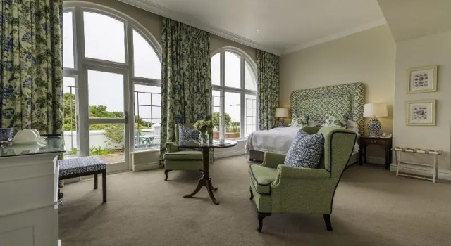 Двухместный номер Luxury с балконом и с видом на море The Marine Hermanus