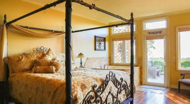 High Ridge Manor