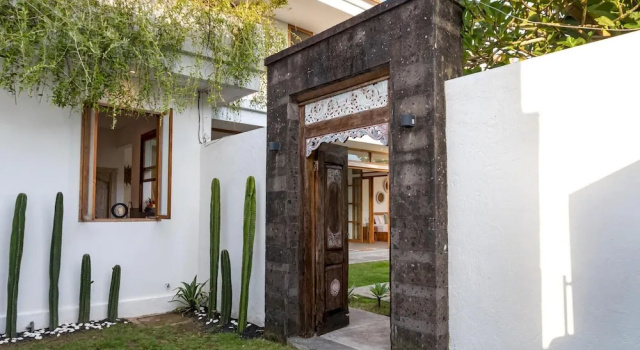 Вилла Villa Manusa by Villa Finder