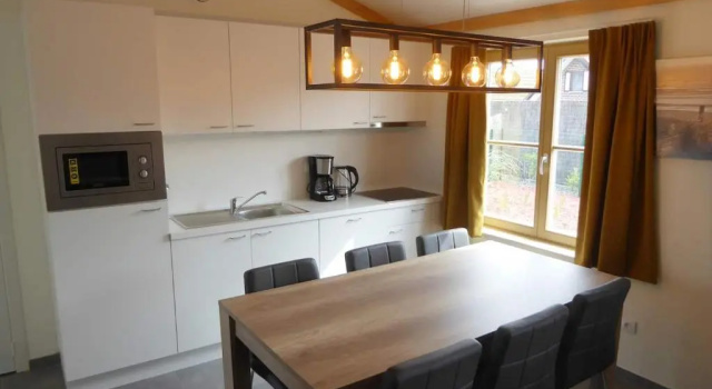 WH20 Charmante woning -4 pers- vakantiedomein Koksijde, Забронировать Отель Отели Коксейде с парковкой, Парковка
