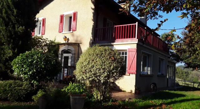 Chez Cécile et Jean-No, Đặt Nhà nghỉ có bữa sáng Gan 