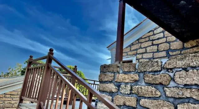 Weizhou Island Stone Yuanshe Coral Stone Homestay