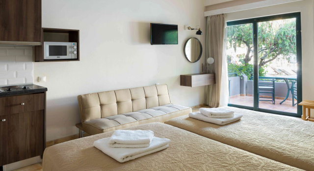 Nireas Hotel, Забронировать Отель Отели Агии-Апостоли с парковкой, Парковка