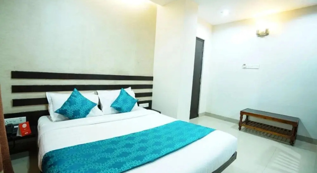 Hotel Aarya Inn