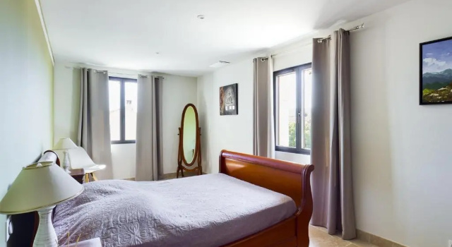 Villa rénovée à Eygalières avec piscine chauffée - FR-1-599-19, Забронировать Отель Отели Альпий с бассейном, Бассейн