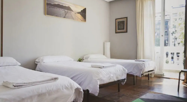 Двухместный номер Standard с балконом Urban House Hostel