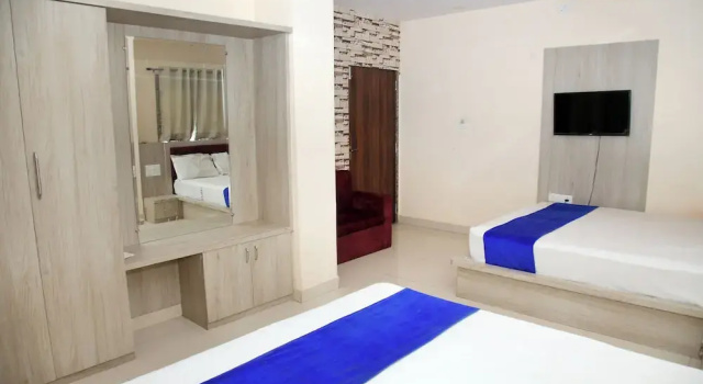 Номер Standard Majestic Hotel and Restro
