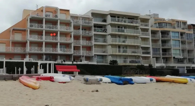 Апартаменты T2 1ère ligne loggia vue mer 180 ° parking