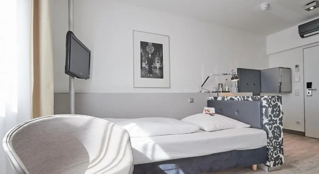 Одноместный номер Standard Hotel Amadeus