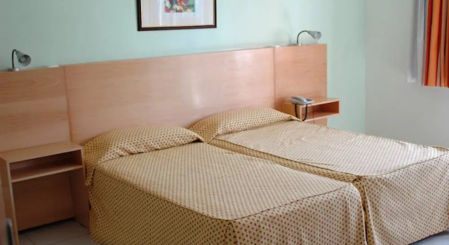 Hotel Roterdão, Забронировать Отель Отели Прая с завтраком, Завтраки