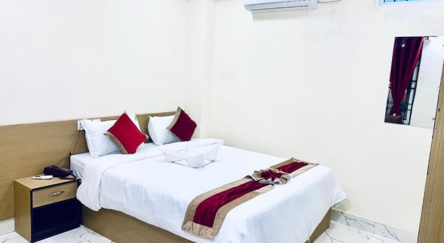 Chitwan Business Hotel, Забронировать Отель Отели провинции Багмати-Прадеш с парковкой, Парковка