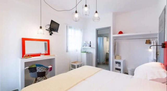 Двухместный номер Standard с балконом Evi Rooms