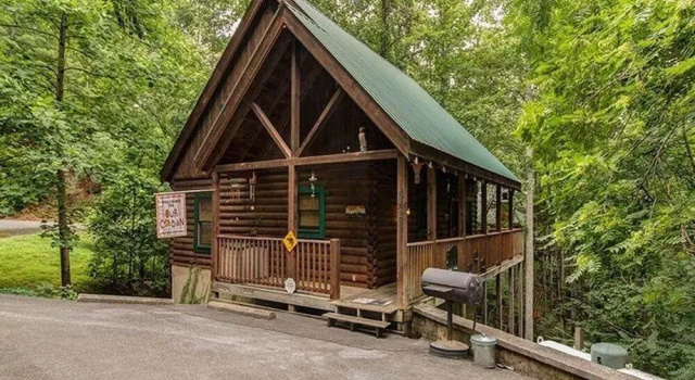 Forest Fling 2 Bedroom Cabin by RedAwning, Забронировать Дом для отпуска Отели Great Smoky Mountains National Park с парковкой, Парковка