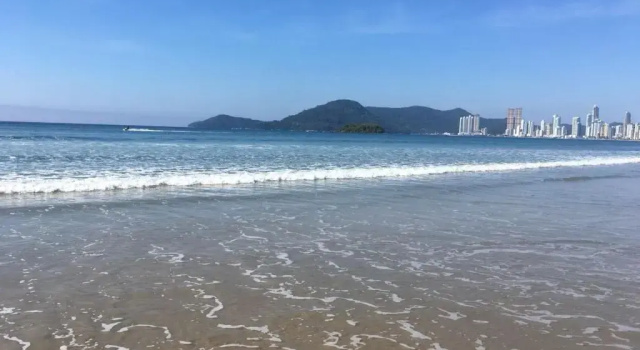 Коттедж Fantástico apartamento Frente ao mar em Balneário Camboriú