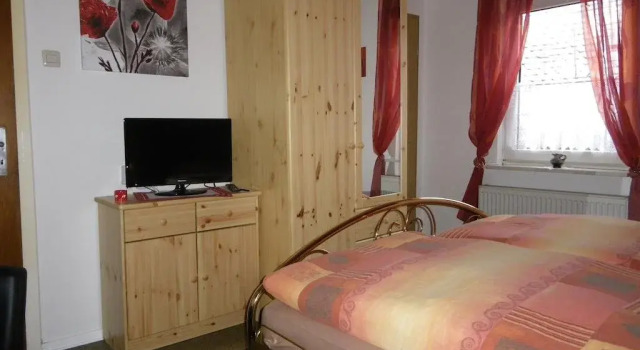 Gasthof zur Hochheide, Забронировать Отель Отели Нидерсфельд с парковкой, Парковка