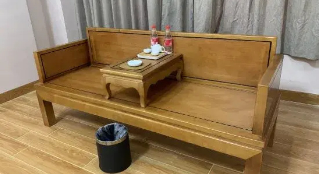 Ruili Xingyi Business Hotel
