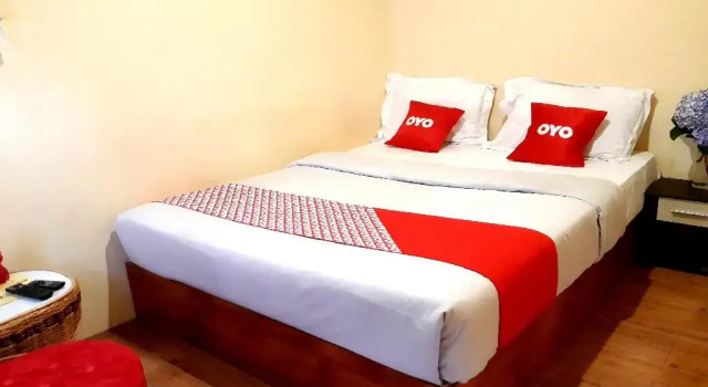 Super OYO 1696 Sapo Rumbia