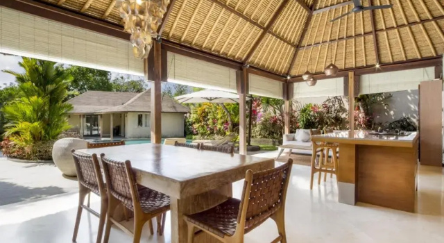 Вилла с 3 комнатами Akilea Villas Bali