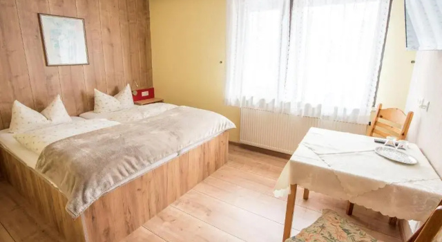Двухместный номер Standard Hotel Schweizerhof