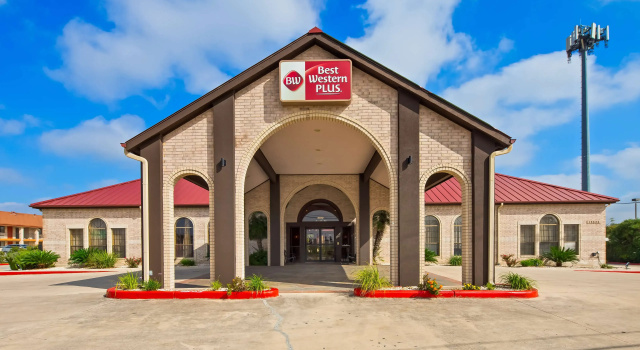 SureStay Plus by Best Western San Antonio Fiesta Inn