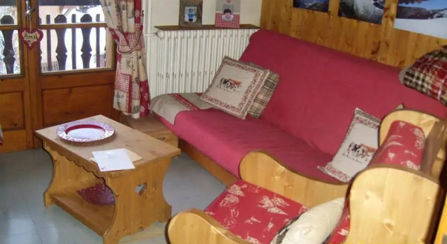 Chalet "Sous lsaix", Забронировать Шале Отели Порта дю Солей с парковкой, Парковка
