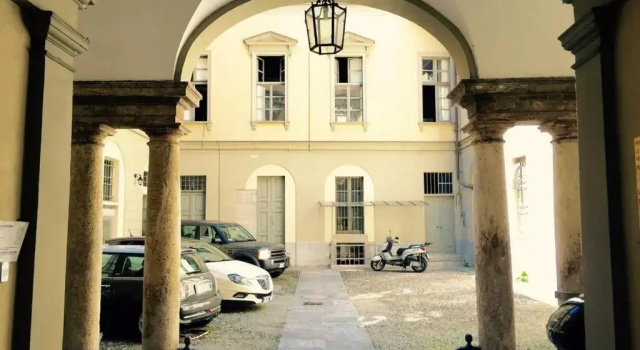 Casa d'epoca (1700) centro storico, Забронировать Отель Чентро Сторико Турин