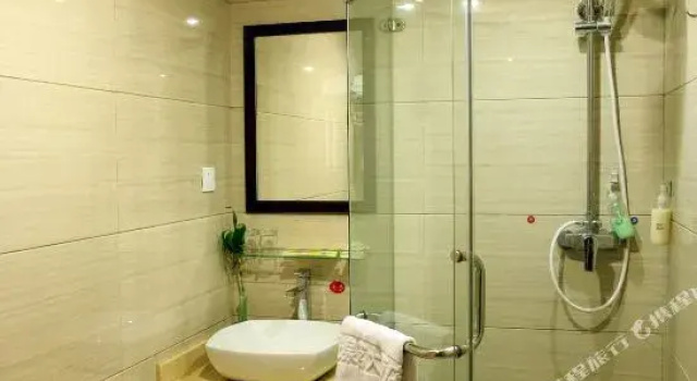 Quanming Hotel