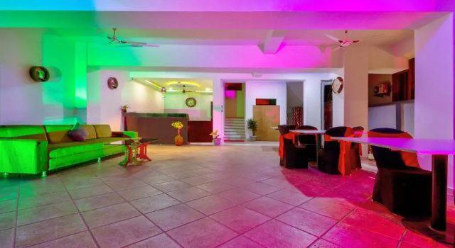 Itsy Hotels Carnival Inn