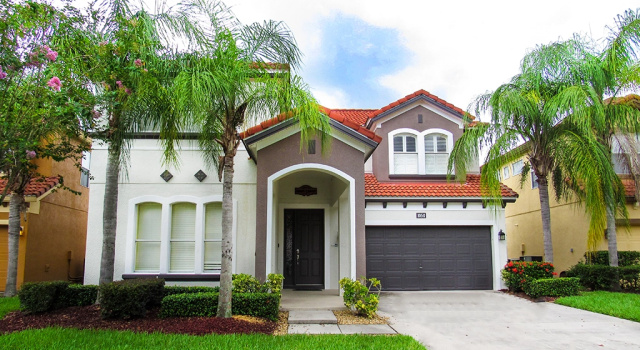 4-Bed Villa with Aquatic Themed Pool & Poolside TV, Kissimmee, US, Забронировать Вилла Отели Киссимми с парковкой, Парковка