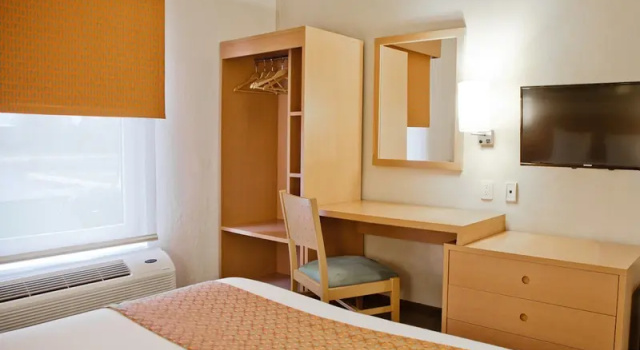Четырёхместный номер Standard City Express by Marriott Mazatlan