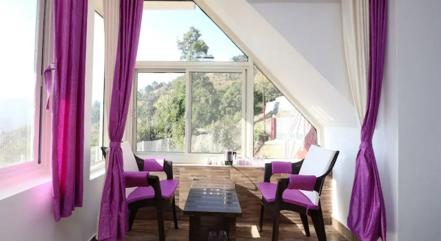 OYO 10770 Home Modern 2BHK Villa Naukichiyatal