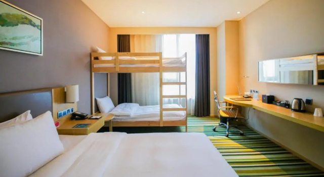 Четырёхместный номер Standard Mercure Nanchang Sunac