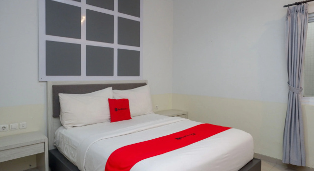 Номер Standard RedDoorz near Jogja City Mall