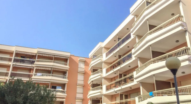 Les Platanes 17114, Забронировать Отель Отели Mimosa Road с парковкой, Парковка