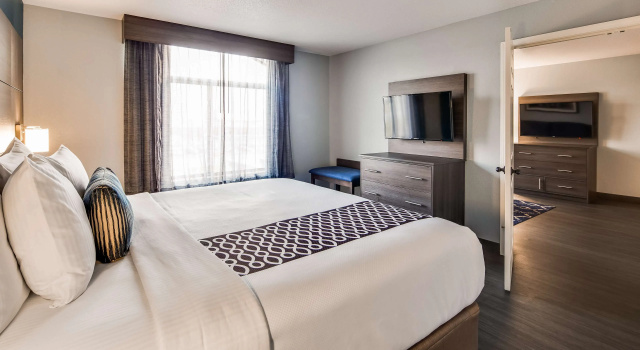 Двухместный люкс Best Western Plus Champaign/Urbana Inn