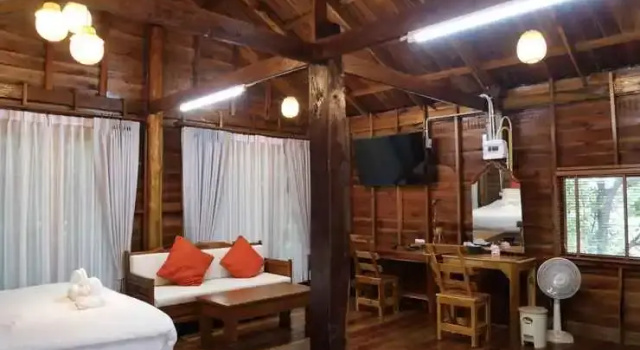 บ้านสวนแก้วคำแพง Baan Suan Kaew Khampaeng, Забронировать Курортный отель Удонтхани Udon Thani Province