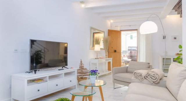 Es Reco in Costitx With 2 Bedrooms and 2 Bathrooms, Забронировать Вилла Коттеджи Костич, рядом с Планетарий Мальорки, Коттедж
