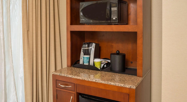 Двухместный номер Standard Hilton Garden Inn Alexandria Old Town National Harbor