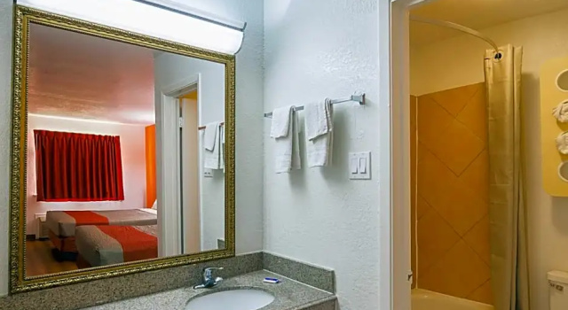 Номер Deluxe Motel 6 Red Oak, TX - Dallas