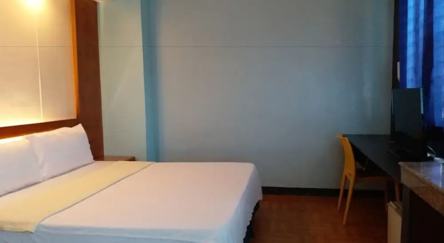 Двухместный номер Standard с балконом Leesons Residences